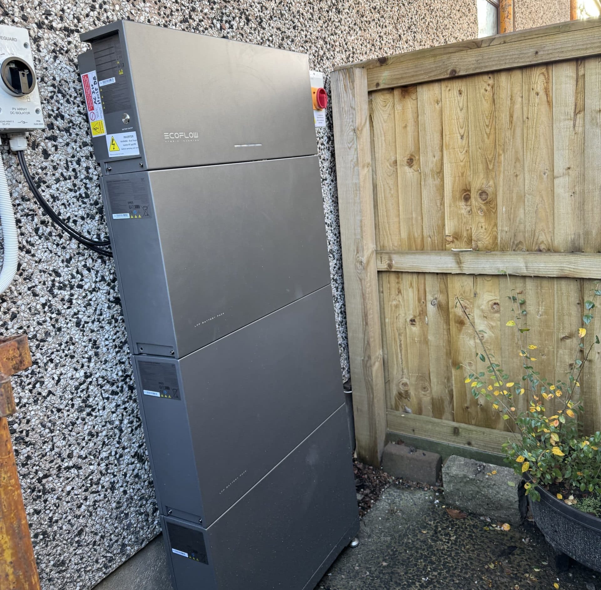 outdoor solar battery system